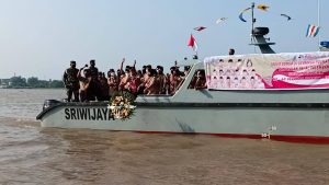 HUT Pramuka Ke-60, Lanal Palembang Bersama Kwarda Sumsel Lakukan Tabur Bunga