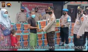 Kapolsek SU II Distribusikan Bansos Alumni Akpol 95 Patriatama Ke Masyarakat