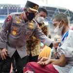 Tinjai Vaksinasi se-Indonesia, Kapolri Dorong Percepatan Target Dosis Dua Dan Booster