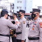 Aipda M.Aliudin ,SH dan Personel Polda  jajaran mendapat Pin Emas dan Penghargaan Kapolda Sumsel