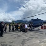 Ops Damai Cartenz Berhasil Evakuasi 8 Korban Penembakan KKB