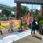 Terkait Dugaan KKN, Massa Aksi JAKOR Gelar Aksi di Kejati Sumsel