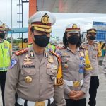 Dirlantas Polda Sumsel Pantau Arus Balik Di Pintu Tol Keramasan Palembang