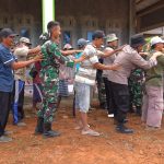 LEPAS LELAH, TNI – POLRI- MASYARAKAT PIJAT BERSAMA