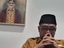 GURU DALAM PERSPEKTIF PEMBANGUNAN MANUSIA INDONESIA  