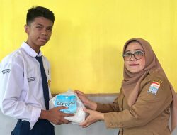 SMP Negeri 39 Palembang Berbagi Di Bulan Ramadhan Yang Penuh Berkah