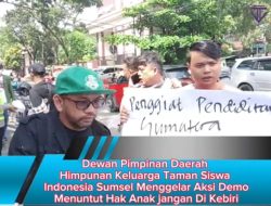 Dewan Pimpinan Daerah Himpunan Keluarga Taman Siswa Indonesia Sumsel Menggelar Aksi Demo Menuntut Hak Anak jangan Di Kebiri