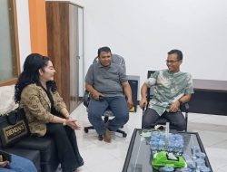 Fitriana/ Pingky Bersilaturahmi ke Partai PKS Kota Palembang