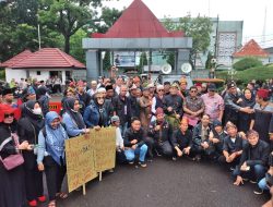 Bersama Sultan Palembang, Ratusan Zuriat Kesultanan dan Masyarakat Palembang Geruduk Kantor Gubernur Sumsel, Desak Hentikan Pembangunan Gedung 7 Lantai RS AK Gani di BKB