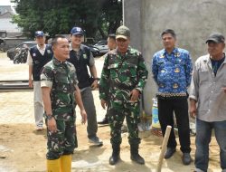 Kasdim 0418/Palembang Dampingi Staf Ahli Kemendagri Cek Pengawasan Pembangunan KDKMP di Kelurahan Kebun Bunga