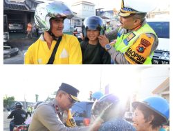 OKM 2026 : Polantas Polda Babel Bagikan Helm Gratis Ke Pengendara, Ingatkan Kesadaran Tertib Berlalu Lintas