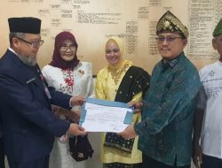 Sultan Palembang Bersama Ketua DWP Sumsel Desy Edward Ziarahi Makam Ratu Sinuhun, Teguhkan Semangat Emansipasi Perempuan di Hari Kartini