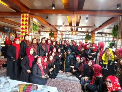 Ustadz Derry Bersama Hj Lucianty dan PWPSS Pengajian 10 Muharram di Kedai Tiga Nyonya