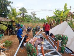 Hari Ke-10 TMMD ke-129, Pembangunan RTLH Ibu Sriyanti Masuki Tahap Pemasangan Kusen dan Kerangka Atap