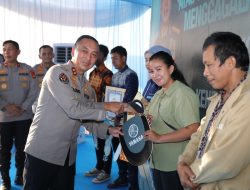 Bukti Nyata Pelayanan Publik, Korban Kejahatan Terima Kembali Kendaraan dari Kapolda Sumsel