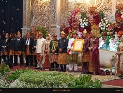 Gelar Adat Dari Sultan Palembang Iringi Pernikahan Nyimas Ayu Verania dan Alfian