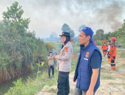 Kapolres Ogan Ilir Bersama Tim Gabungan Turun Tangan Langsung Lakukan Mitigasi Karhutla di Beberapa Titik Wilayah Hukum Polres Ogan Ilir