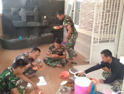 Makan Siang Bersama Warga, Wujud Kemanunggalan Satgas TMMD Ke-129 Kodim 0418/Palembang dengan Masyarakat