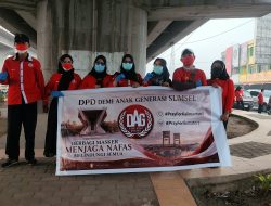 DAG Sumsel Bersama PMI Bagikan Masker, Bangun Kesadaran Warga Hadapi Kabut Asap