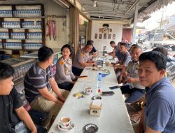 Ngopi Bareng Warga di Parittiga, Kapolres Bangka Barat Buka Ruang Aduan