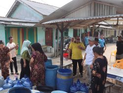 Polres Bangka Bersama Pemda Bangka Gelar Green Policing, Bersihkan Lingkungan dan Salurkan Air Bersih di Nelayan 1